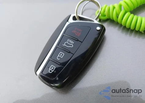 2016 Hyundai Santa Fe Sport 2.4L из США, поврежденный, VIN 5XYZU3LB6GG352451